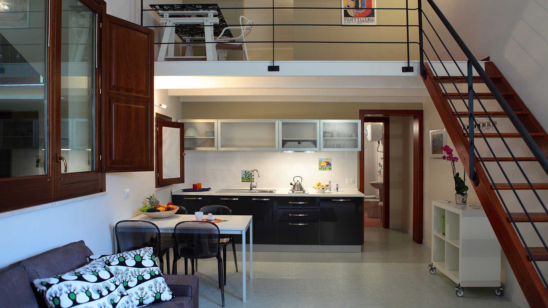 Superior two-room apartment for holiday in Trapani with internal staircase view